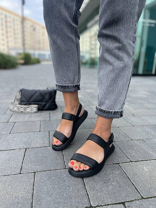 teona Жіночі босоніжки шкіряні чорні TEONA 290 літні, на низькій підошві р. 36-40 / Взуття з на Коломыя - изображение 5