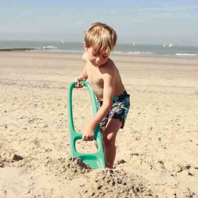 Іграшка для піску QUUT Лопатка SСOPPI з ситом для піску та снігу зелений+жовтий (170204) Вінниця