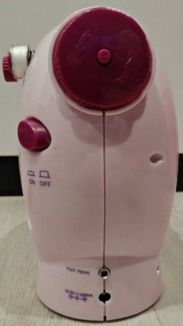Мини электрическая швейная машинка для начинающих caydo с педалью. Розовая. Харьков - изображение 5