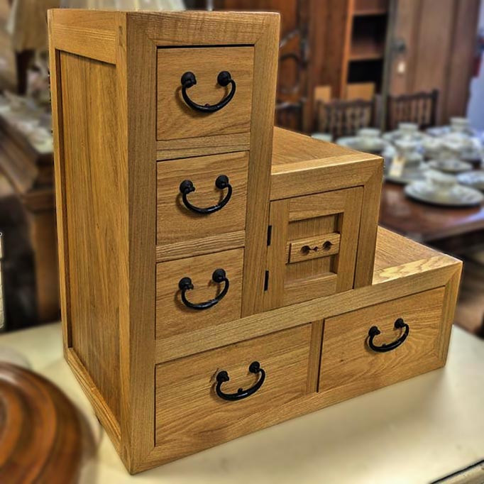 Комод тансу 