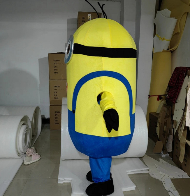 Карнавальный костюм Миньон двуглазый RESTEQ для взрослых — хлопковый костюм на Хэллоуин, рост 150–185 см Киев - изображение 4