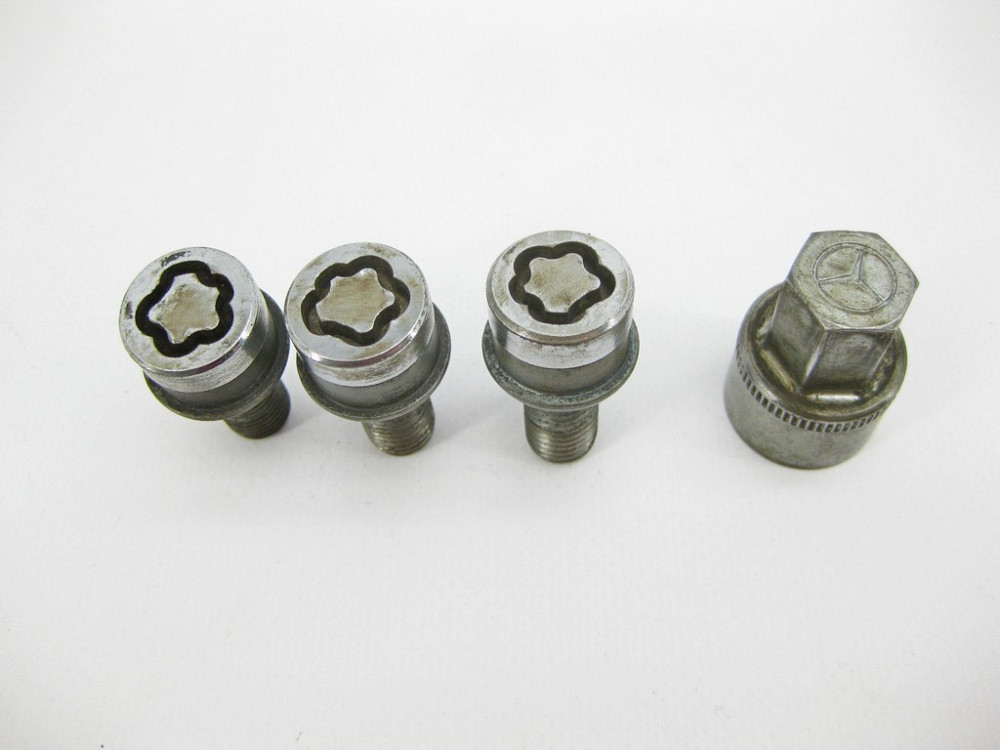 Mercedes-Benz  B66470153 Комплект секретних ступичних болтів M12 x 1.5 x 21 мм C-Class W203 CLK C208 SLK R170 R171 Одесса - изображение 1