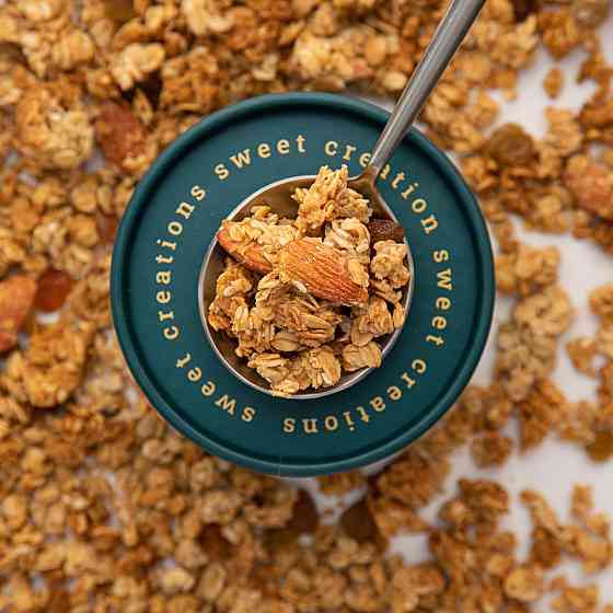 Набор гранолы Mini Almond, 1 кг & Nuts’ Trio, 250 г в подарок Gregory Mill Киев