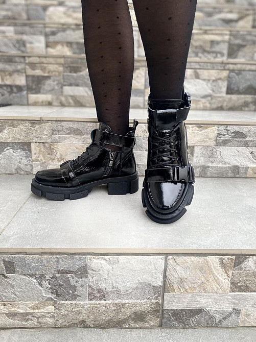 SOTHBY'S Черевики жіночі Sothby's чорні шкіра лакована висота 11см (M-1742 4331) 36-40 Коломыя - изображение 4