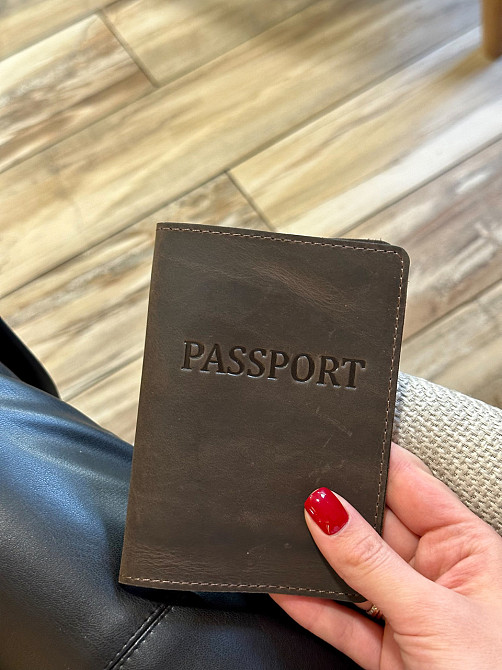 Кожаная обложка для паспорта с надписью 1940 Каменское - изображение 3