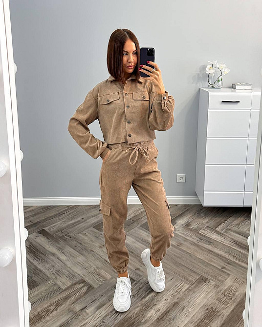 Женский стильный базовый костюм двойка из микровельвета Бежевый, 46/48 Одесса - изображение 1
