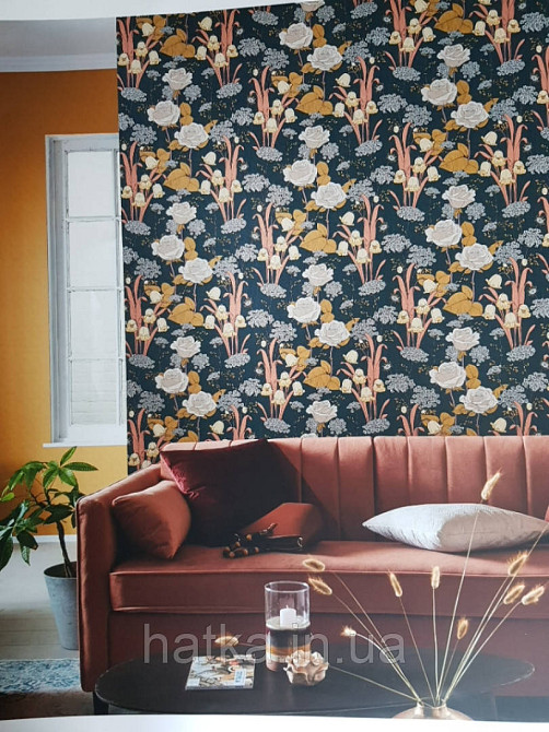 Шпалери вінілові Lutece Melody 51197011 квіти листя жовті білі бежеві на темно-синьому тлі Київ - фото 1