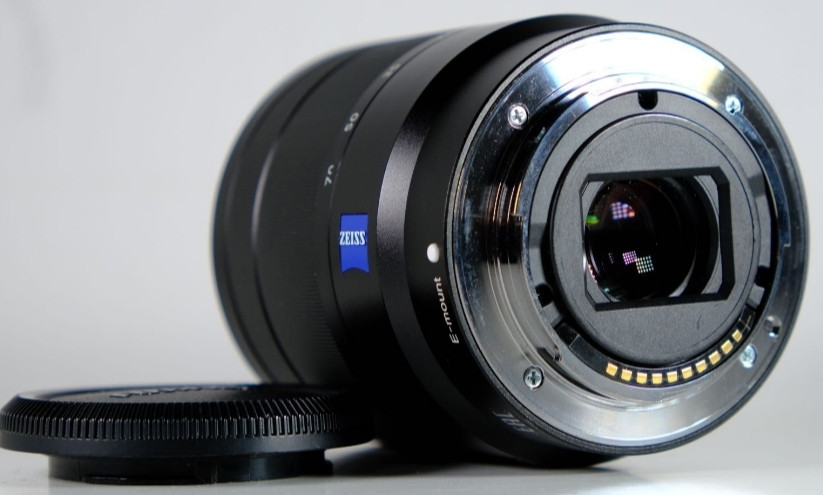 Объектив SONY 16-70mm f/4 ZA OSS ( ZEISS , APS-C, E- Mount) Харьков - изображение 1