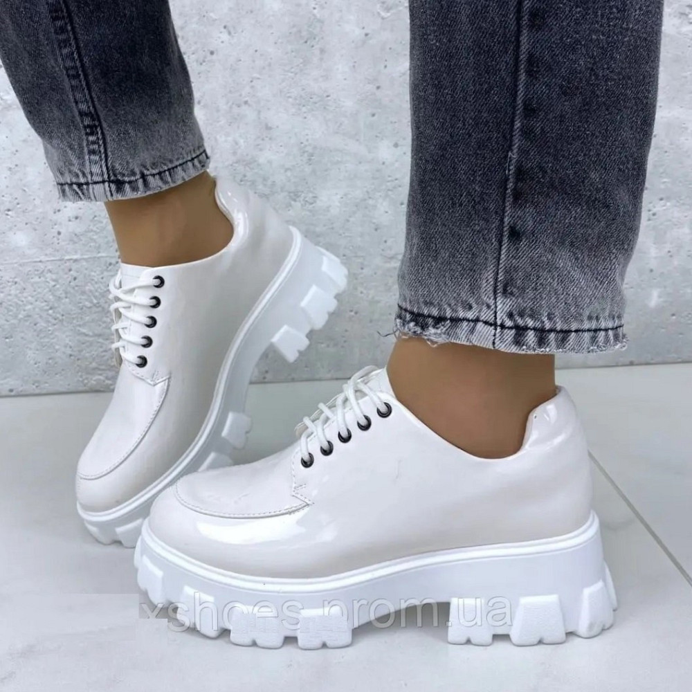 Жіночі лакові Білі Броги Туфлі Оксфорди на Танкетці Шкіряні Мокасини (розміри: 36,37,38,39,40,41) Дніпро - фото 9