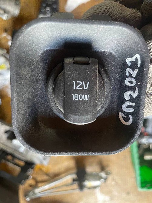 Прикуриватель Kia Sportage 2021–2025 Киев - изображение 1