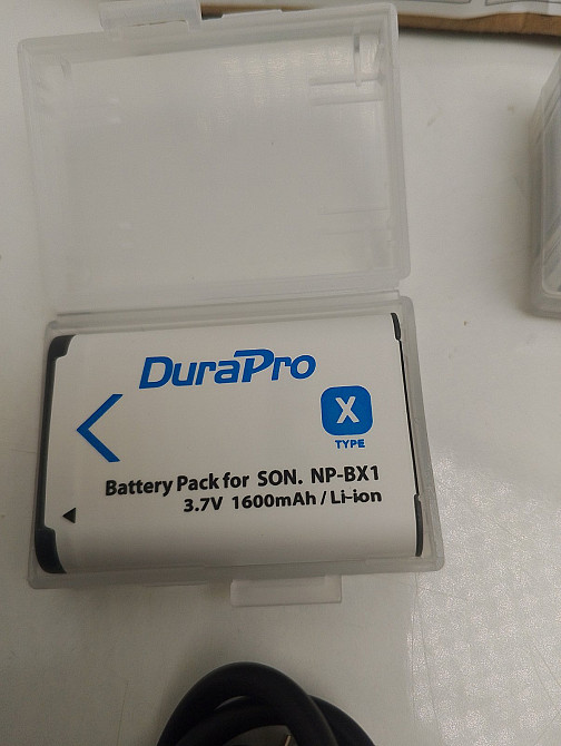 Комплект зарядний пристрій та 2 акумулятори DuraPro NP-BX1 для Sony DSC-RX100 DSC-WX500 IV HX300 WX300 HDR-AS15 X3000R MV1 AS30V HDR-AS300 GWP88 Луцьк - фото 3