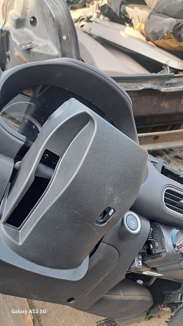 Накладка під кермове колесо на Hyundai Elantra 2011-2015 років. Київ - фото 1