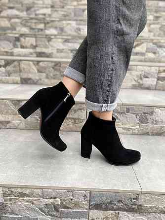 Nivelle Черевики жіночі демісезонні весна-осінь чорні, натуральна замша на підборах р. 39, 40 ( Коломия