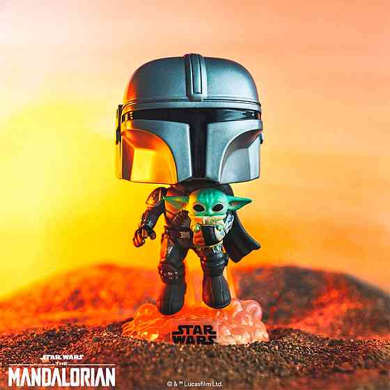 Ігрова фігурка Funko Pop! - Мандалорець, що летить з малюком Днепр
