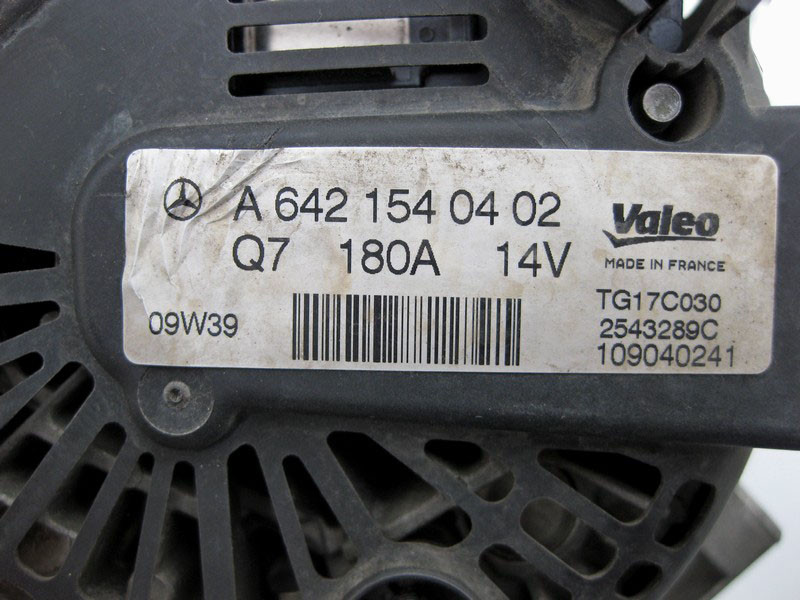 Mercedes-Benz  A6421540402 Генератор Valeo 14V 180A шків 7 потічків для двигунів OM642 V6 3.0 cdi OM646 R4 2.2 E-class W211 ML W164 R-class short W251 Одеса - фото 4