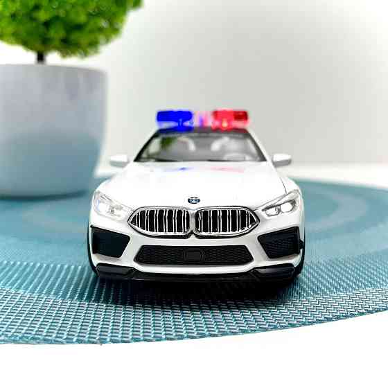 Машина Автосвіт BMW M8 інерційна відчиняються двері 16 см Біла (AP-1958) Чернігів