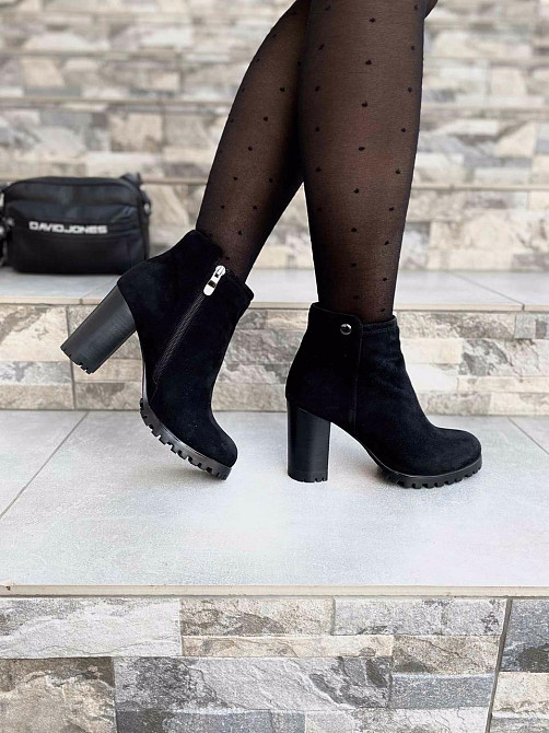 Черевики жіночі VELONY чорні натуральна замша висота 10см каблук 8,5см 35р.-22,5см. (1173) Коломыя - изображение 1