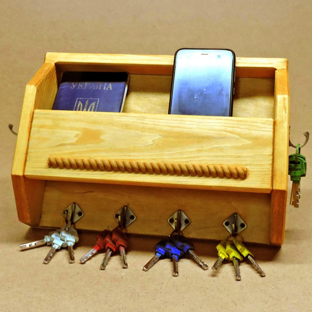 Ключница деревянная 