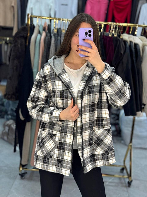 Жіноча тепла сорочка з капюшоном у карту байка на хутрі Сірий Одеса - фото 1