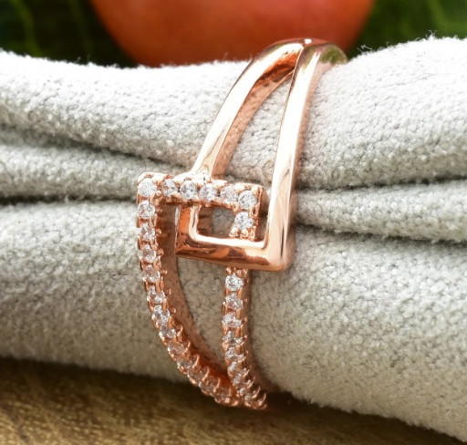 Кільце Xuping 14207 розмір 18, позолота РВ, ширина 9мм, вага 1,7 м, білі фіаніти Київ - фото 1