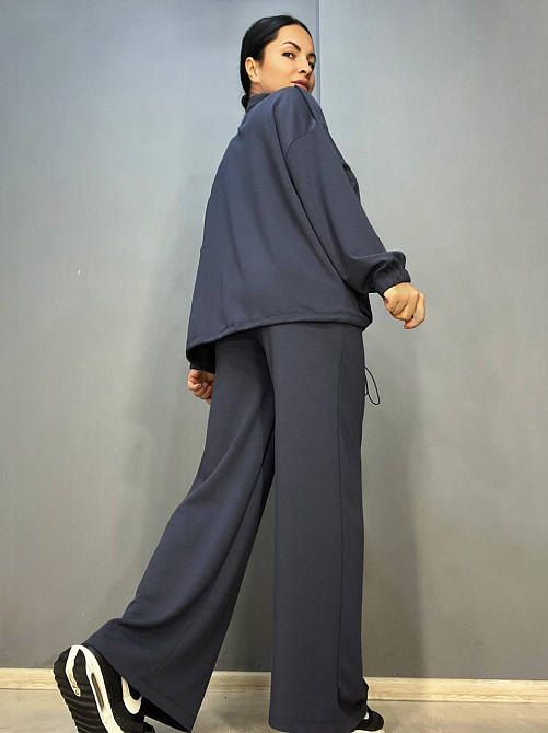 Костюм жіночий CREP 99231 тканина біфлекс кардиган на блискавці накладені кишені та брюки палаццо графіт, графіт, S Київ - фото 3