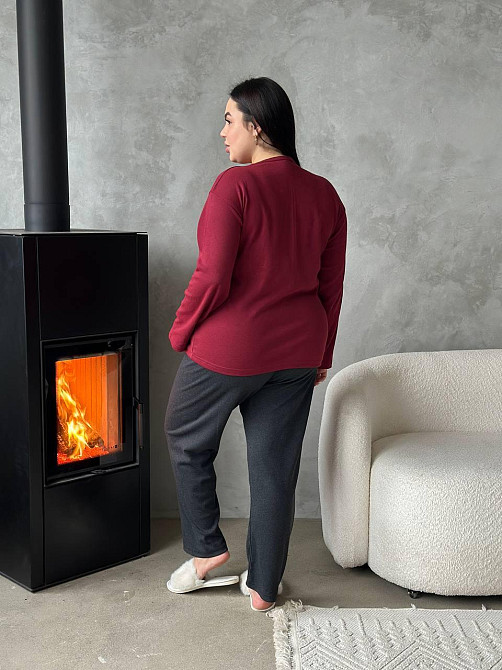 Пижама женская большого размера штаны и лонгслив батал PLUS SIZE с вышивкой звезды для дома и сна с длинными рукавами бордовая 3XL Одесса - изображение 7