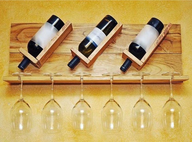 Настенная винная полка 