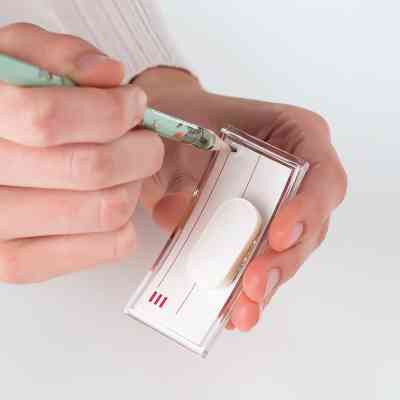 Бейдж Axent акриловий на магніті 4512 (70х30 мм) (4512-A) Вінниця