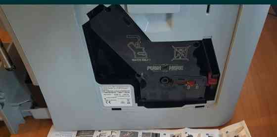 Продам кавомашину, відмінний технічний та зовнішній стан. Варить смачну каву, лате, капучино та інші напої. Київ