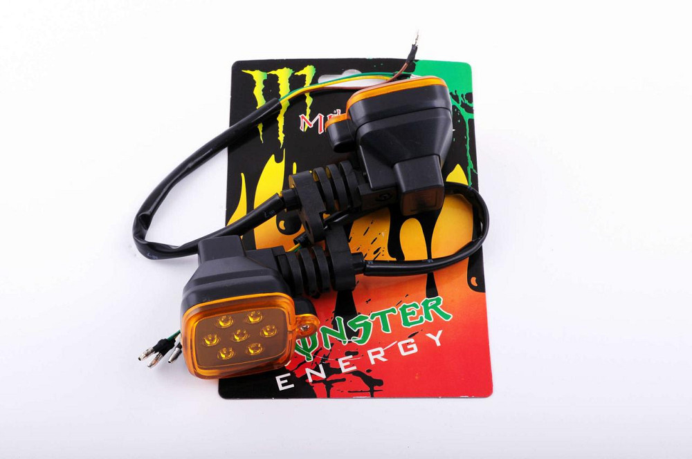 Повороты диодные мини (пара) квадратные (черные, желтое стекло, 7 диодов) Мукачево - изображение 1