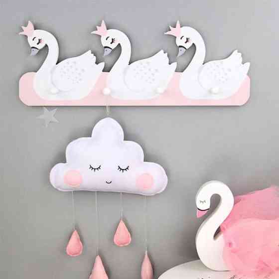 Детская деревянная настенная вешалка Лебеди Винница