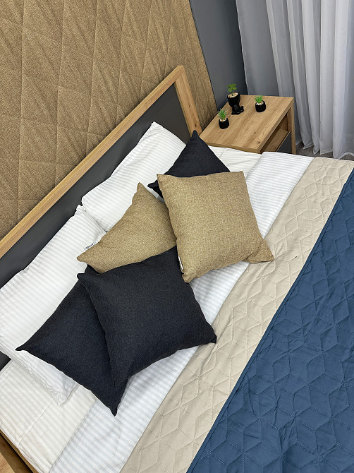 Покрывало двустороннее Decorator Microfiber куб 180х215 см синий с бежевым (85-088) Киев - изображение 4