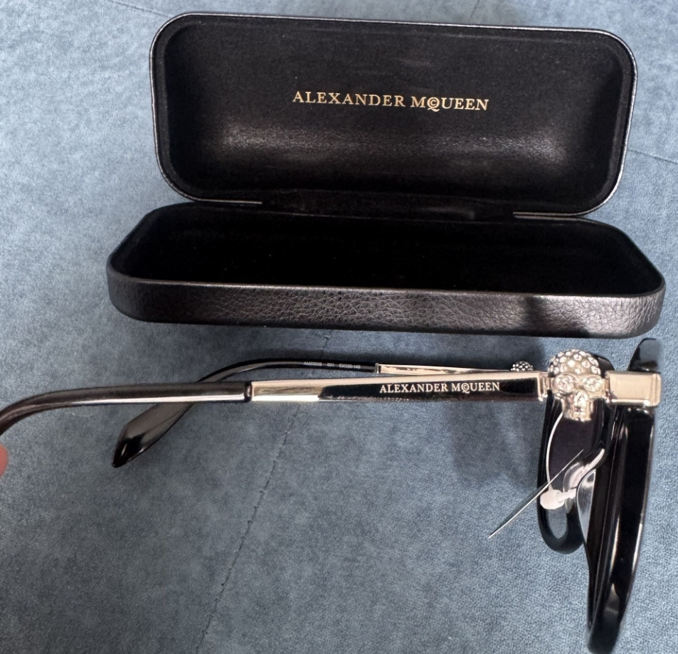 Солцнезащитные очки  Alexander Mcqueen Iconic. Киев - изображение 4