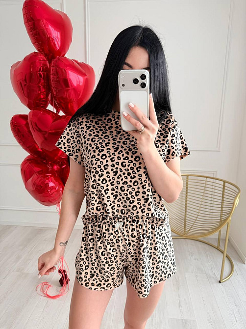 Женская стильная домашняя пижама с велюром Бежевый Одесса - изображение 6