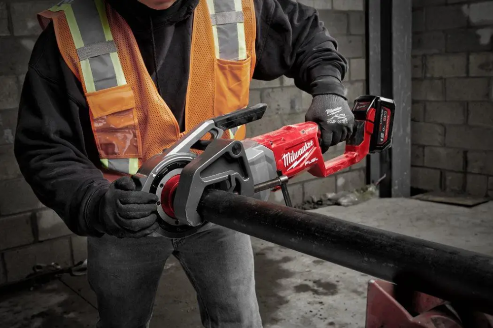 Профессиональный инструмент резьбонарезной аккумуляторный MILWAUKEE, M18 FUEL FPT2-121C, 2'' : с АКБ 2 шт-12Ah Киев - изображение 5
