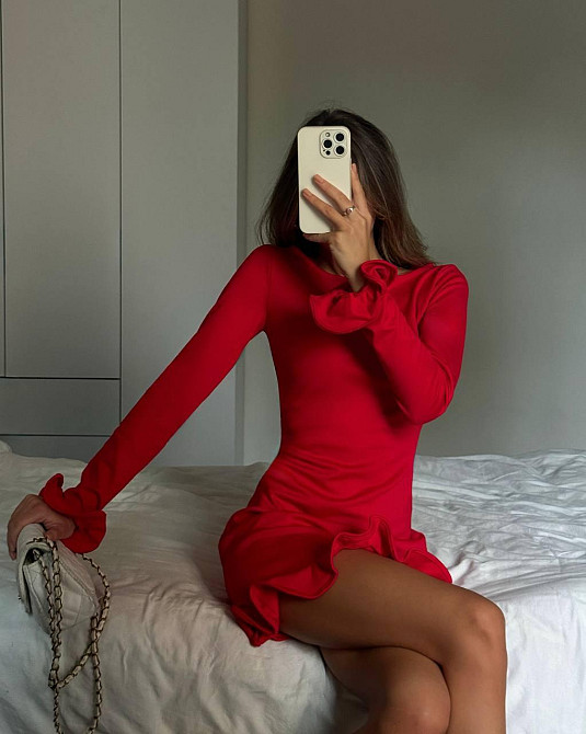 Женское романтичное мини платье с воланами из итальянского трикотажа Красный, 44/46 Одесса - изображение 2