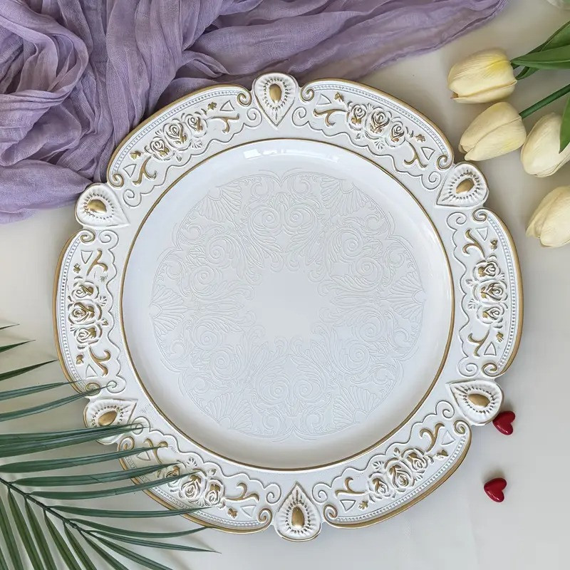 Набор тарелок пластиковых круглые,2 шт для сервировки стола 33 см, подставные, многоразовые,белые с золотистым узором Каменец-Подольский - изображение 2