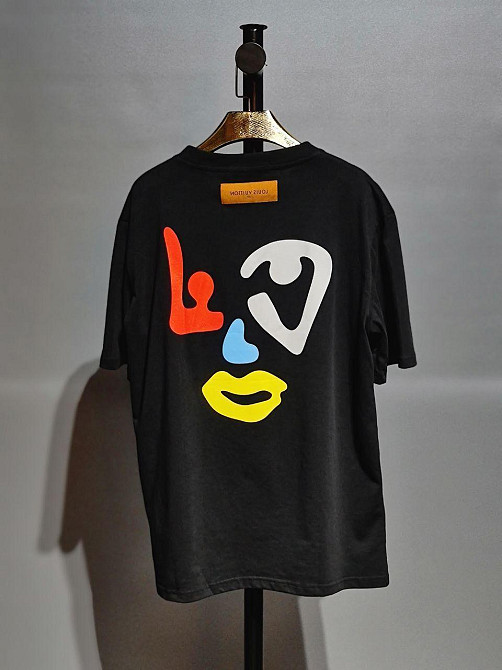 Футболка жіноча з принтом  48 Чорний 2664087645 Дніпро - фото 1