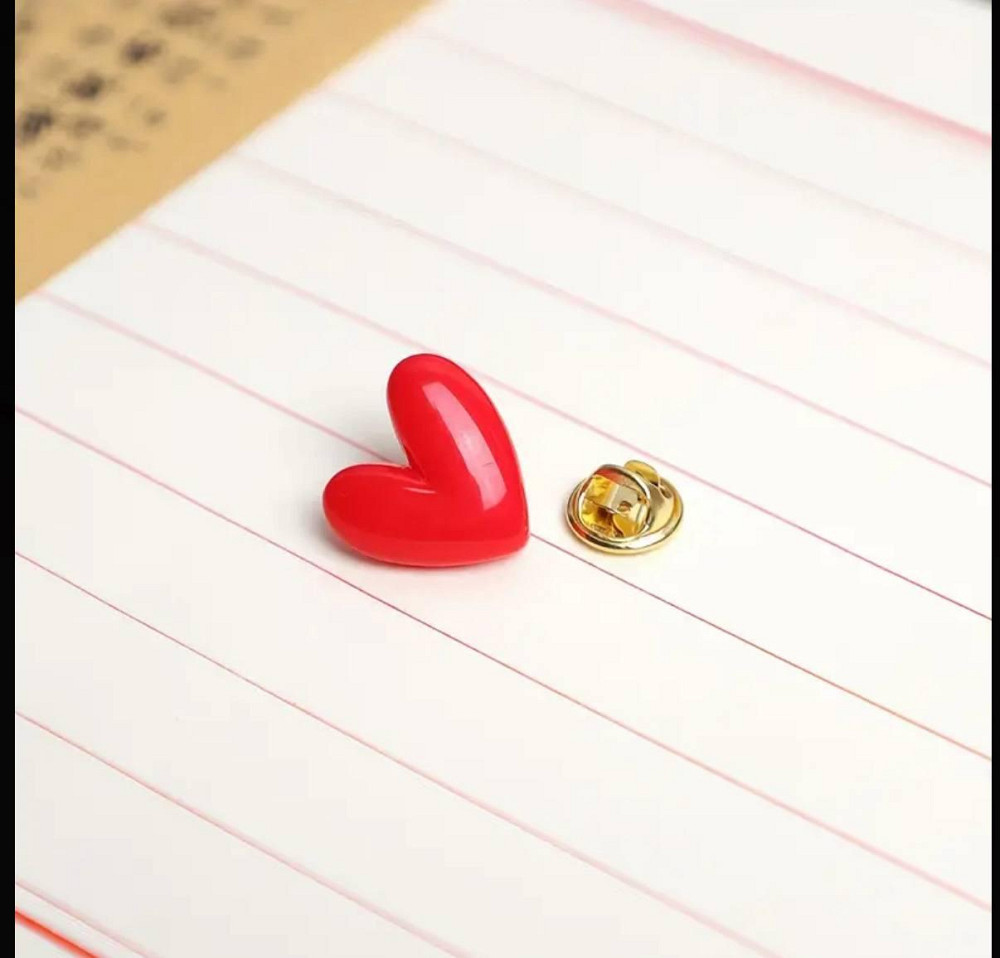 Набор брошей из смолы «Красные сердца» – 2 шт Киев - изображение 4