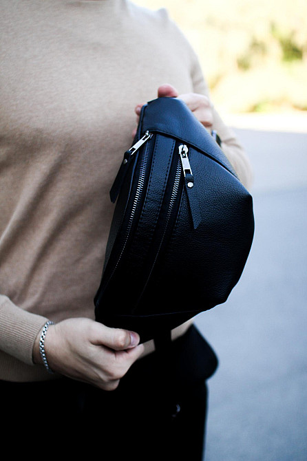 Чоловіча сумка-бананка на пояс з натуральної зернистої шкіри SKILL (Чорна) Суми - фото 3