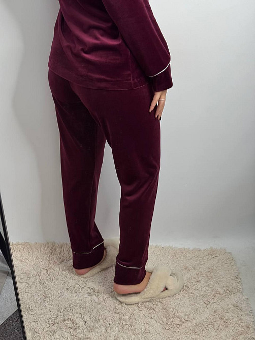 Костюм из плюшевого велюра на пуговицах с двумя карманами Бордовый XS Харьков - изображение 4