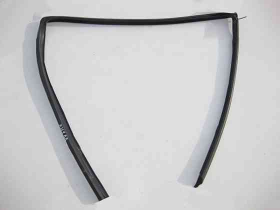 Mercedes-Benz  A1647350625 Гумове напрямне скло задніх правих дверей ML W164 GL X164 Одеса