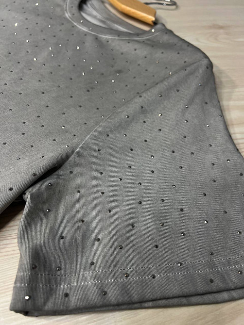 Футболка жіноча A-N 2668 варена тай дай оверсайз з камінцями сіра , сірий, one size Київ - фото 9