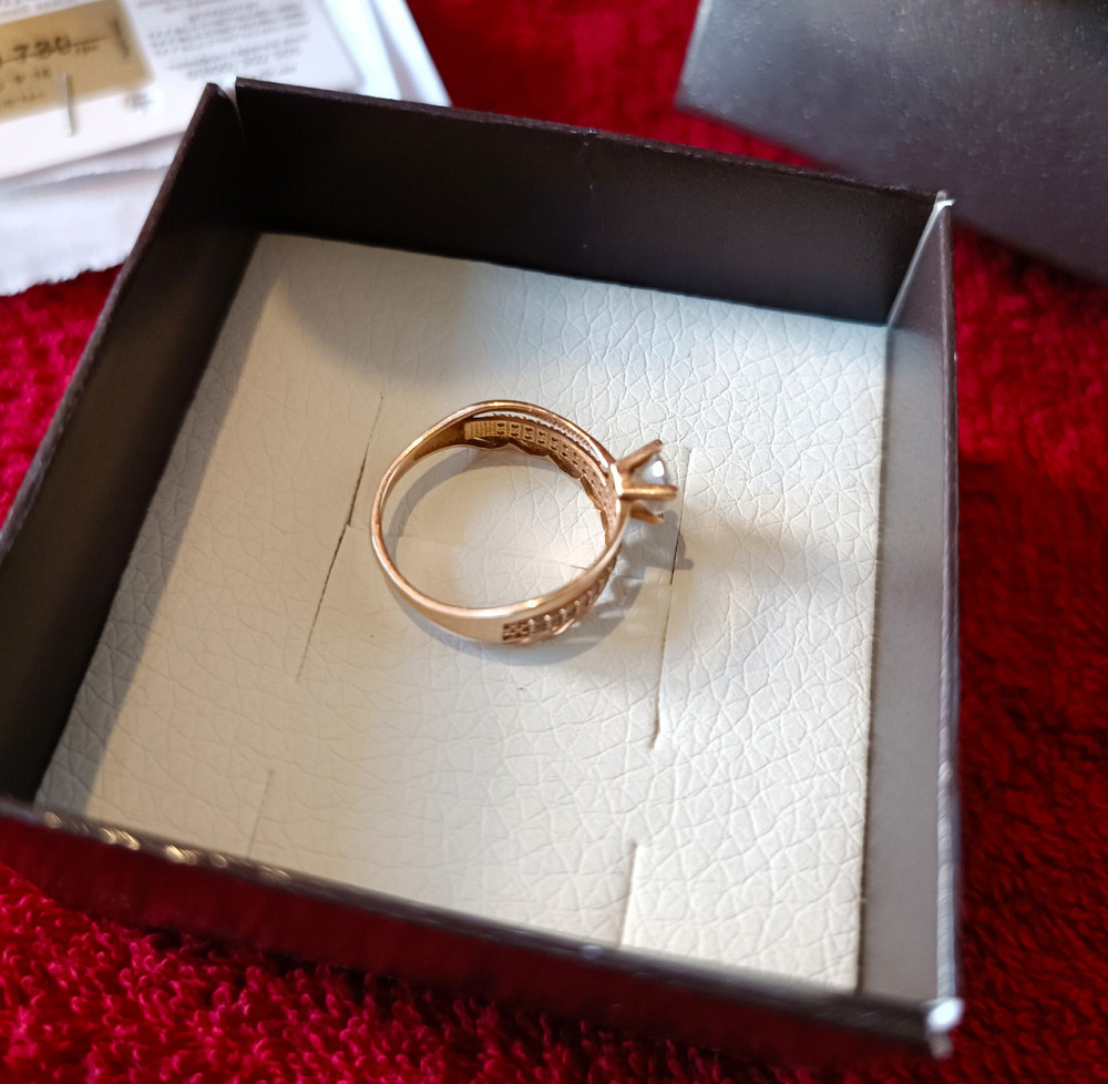 Золотое кольцо с фианитами, размер 16 Артикул 13695/01/0/145 Киев - изображение 2