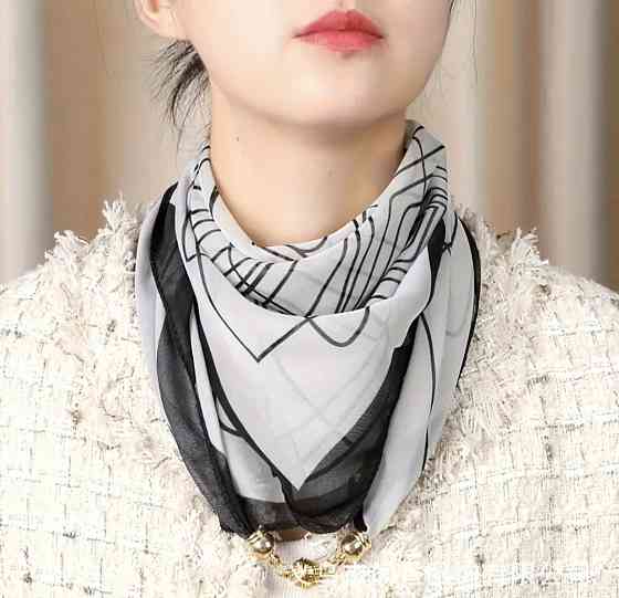 Шарф жіночий з магнітною застібкою Білий Сміла