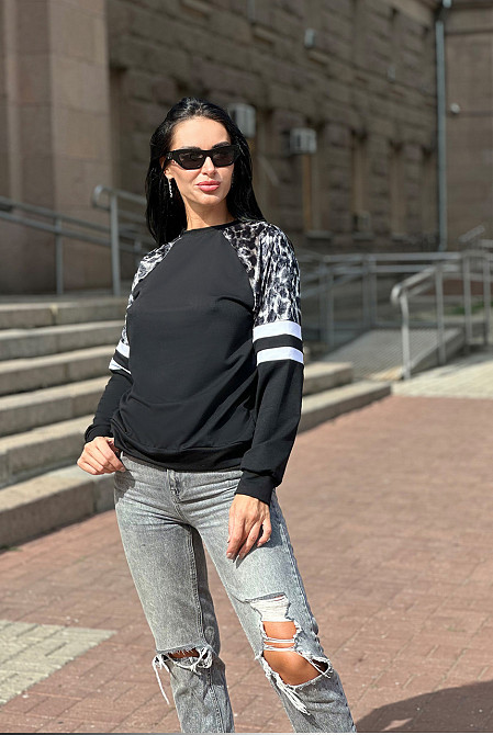 Женский свитшот со вставками 