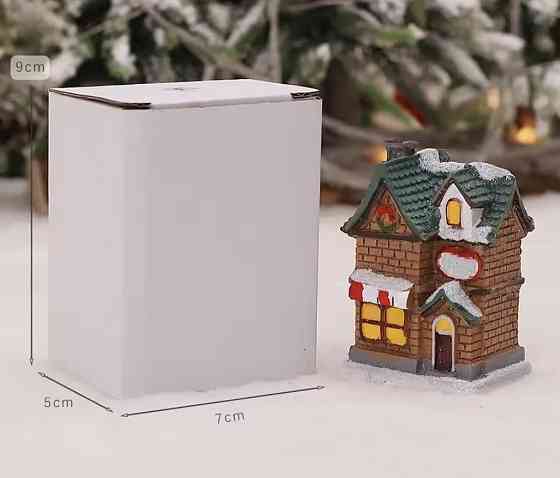 Різдвяний будиночок з підсвіткою на батарейках Смела