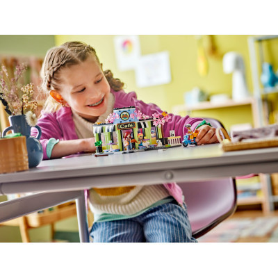 Конструктор LEGO Friends Кофейня Хартлейк-Сити (42618) Винница - изображение 3