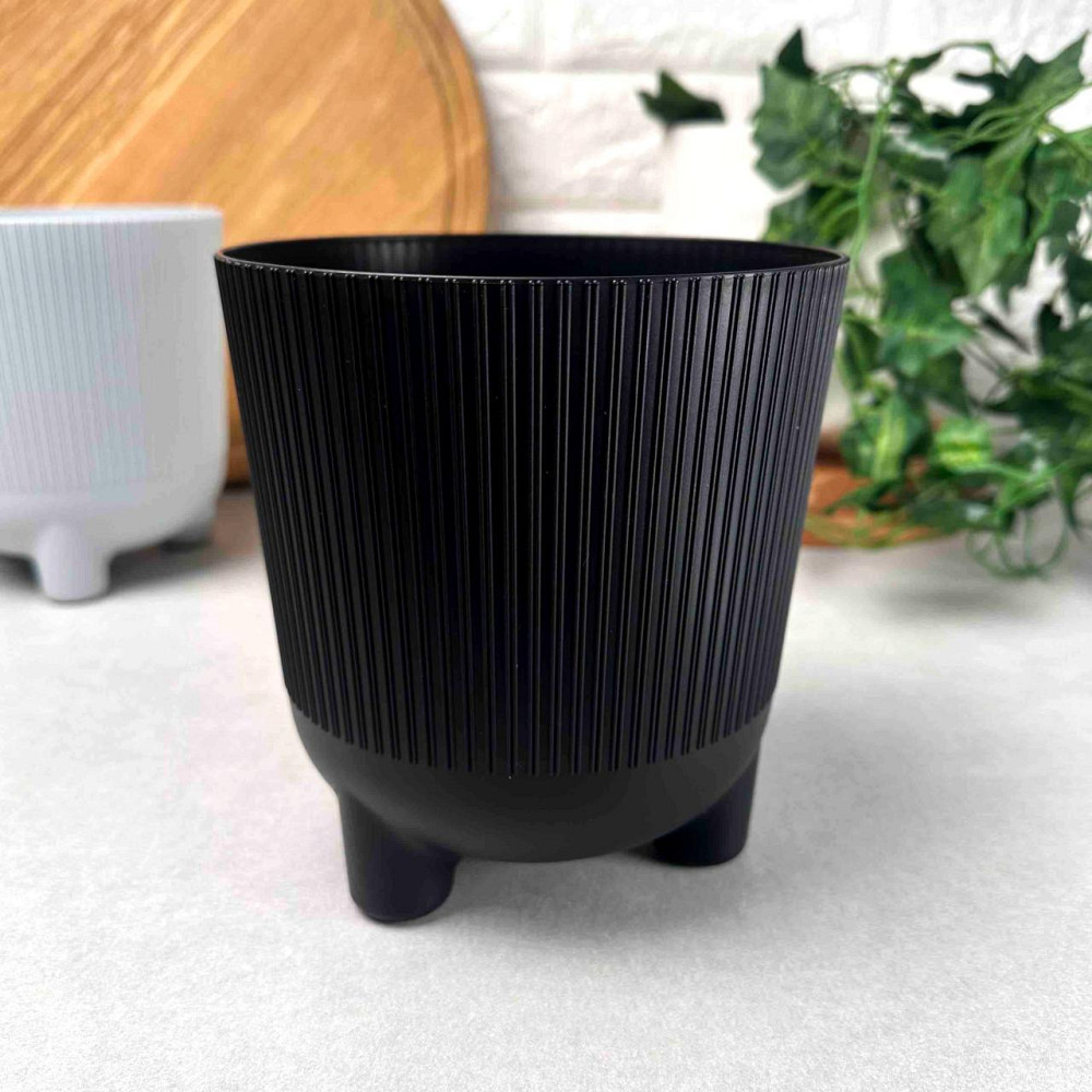 Цветочный горшок с подставкой 