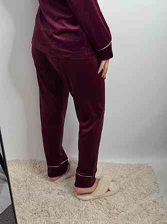 Костюм из плюшевого велюра на пуговицах с двумя карманами Бордовый S Харьков